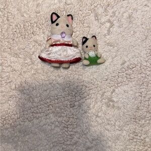 Cute Cat Figurine Set with Red and Green Outfits